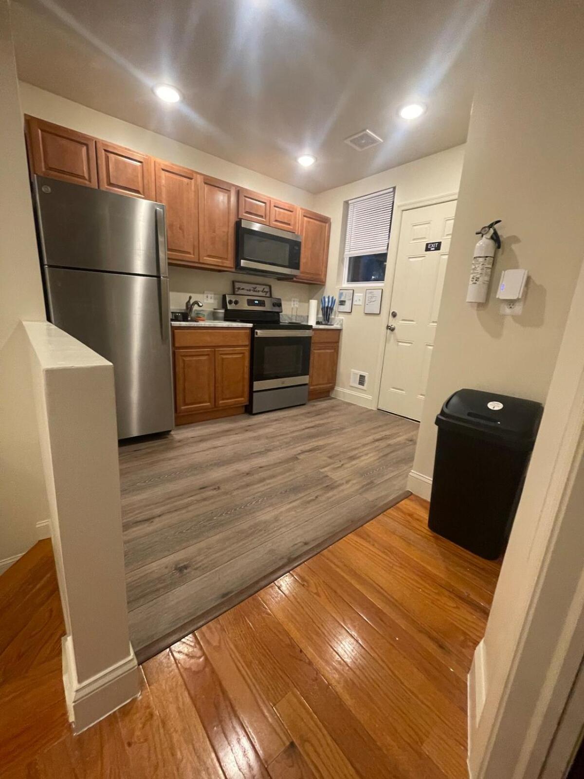 Apartment Chic 4 Bedroom 2ba In Se Dc